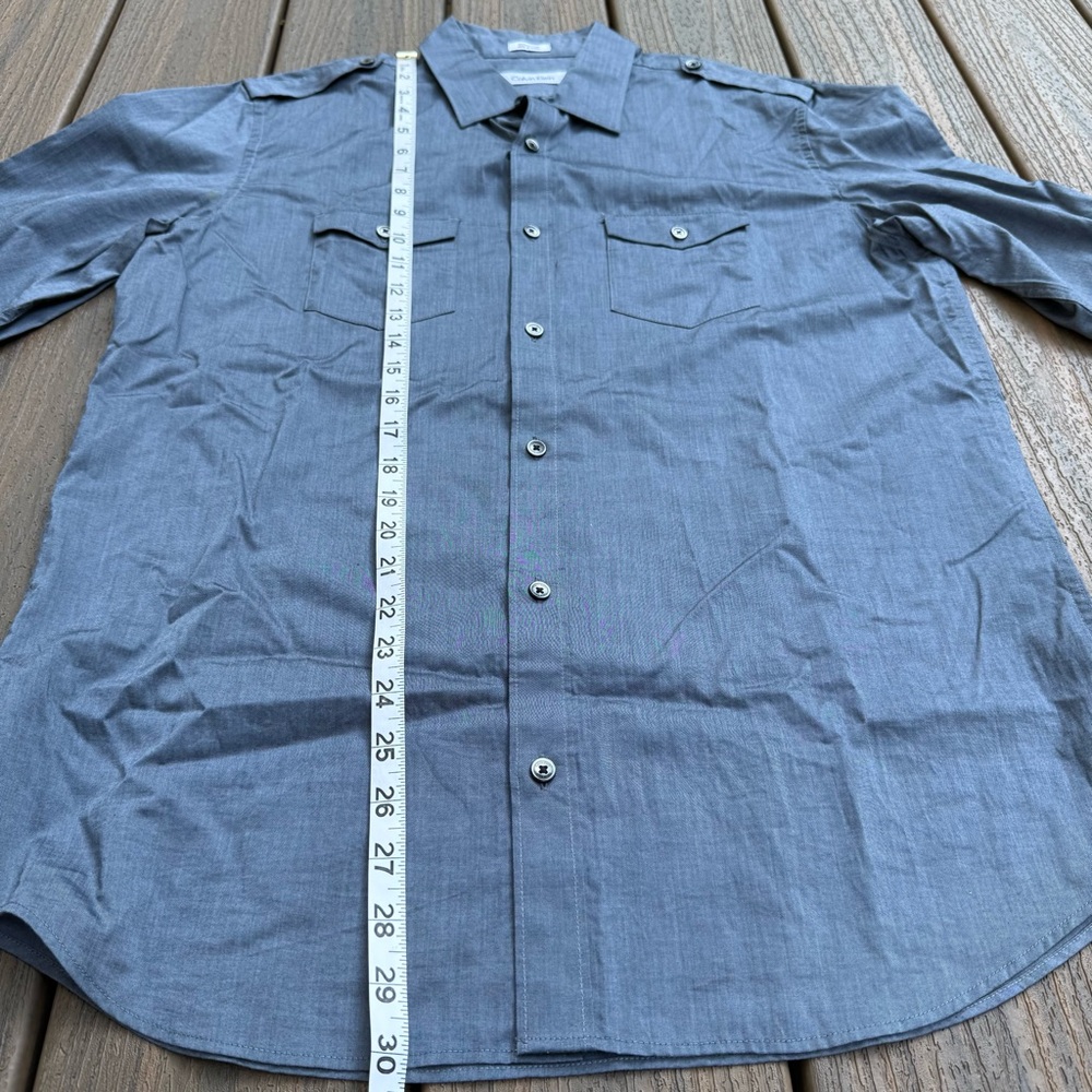 Calvin Klein Button-Up - Picture 5 of 5